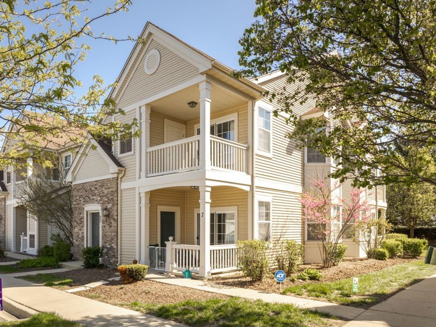 Property Photo: 2245 Aurora Drive 27 IL 60140