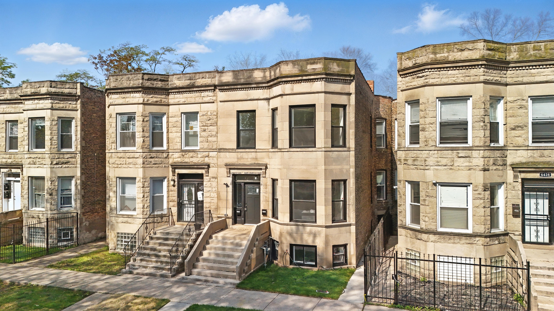 Property Photo: 6430 S Eberhart Avenue IL 60637