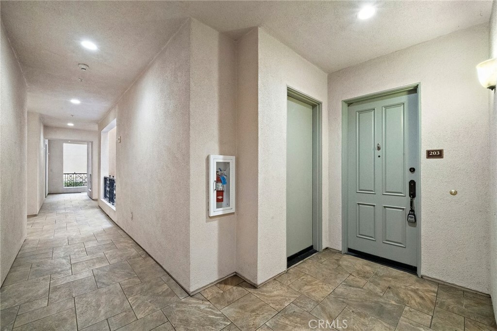Property Photo:  5721 Crescent W 203  CA 90094 