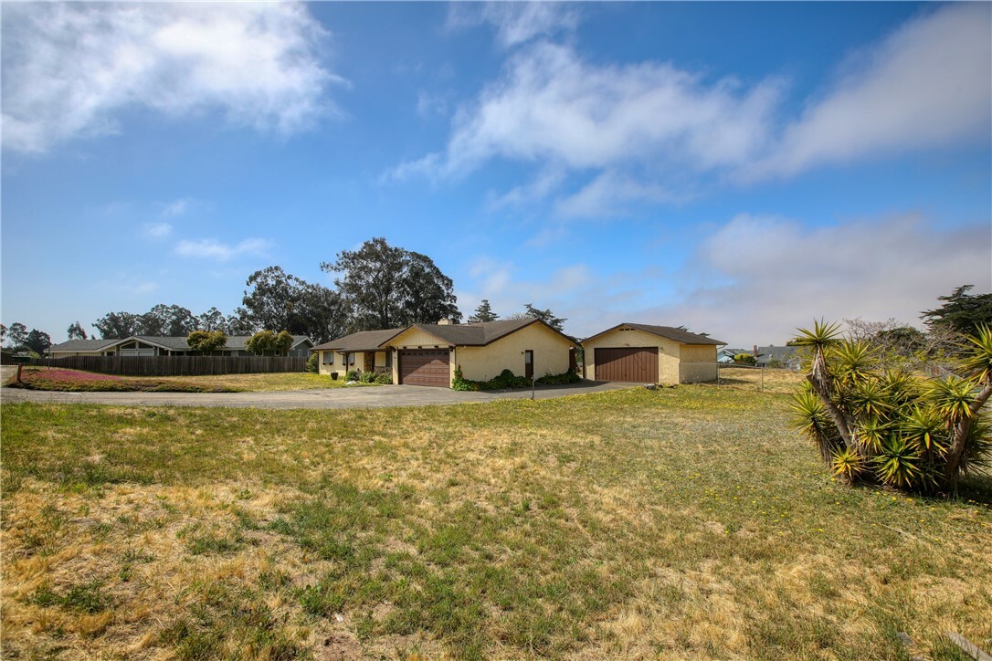 Property Photo:  2661 Southview Avenue  CA 93420 