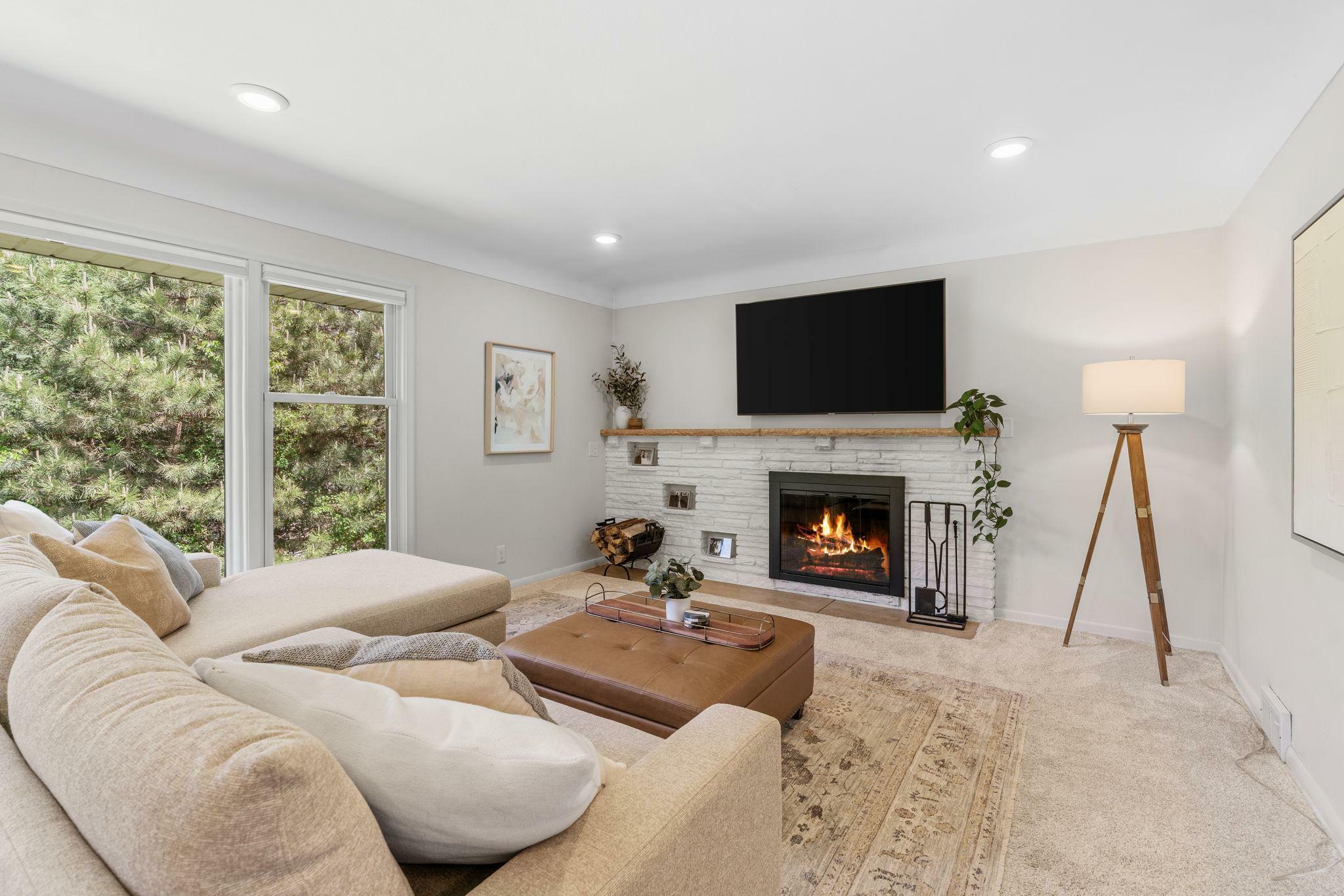 Property Photo: 6140 Glenwood Avenue MN 55422