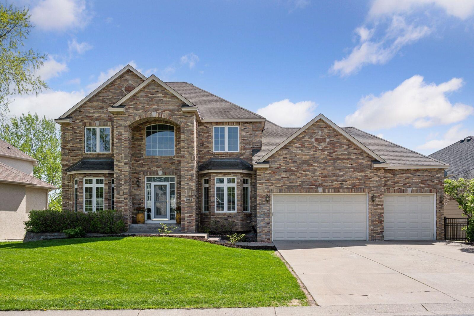 Property Photo:  2082 Arnold Palmer Drive  MN 55449 