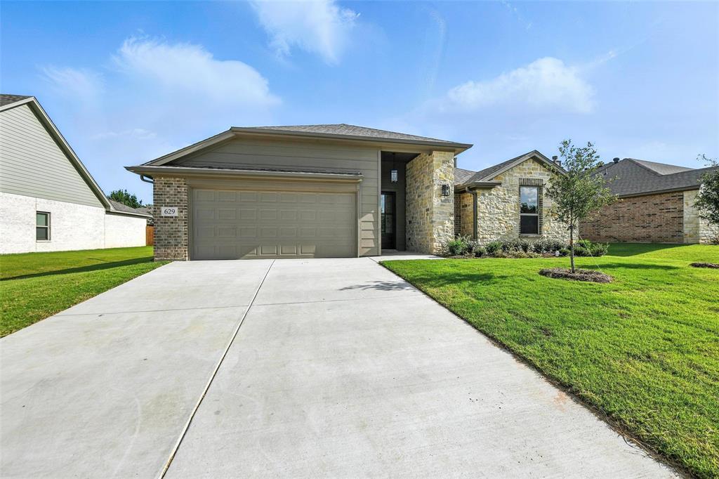 Property Photo:  629 Mooney Drive  TX 76179 