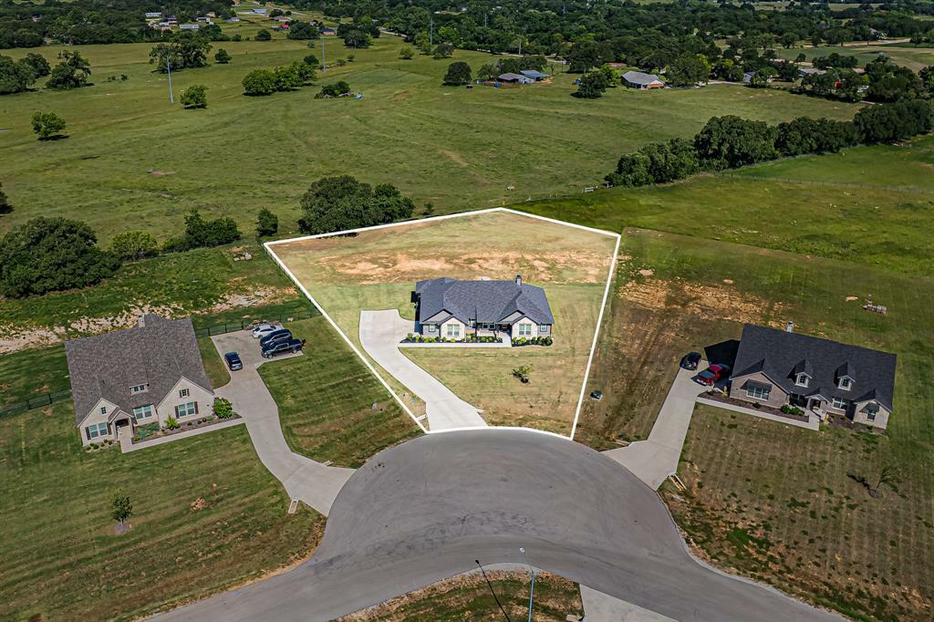Property Photo:  146 Chester Road  TX 76082 