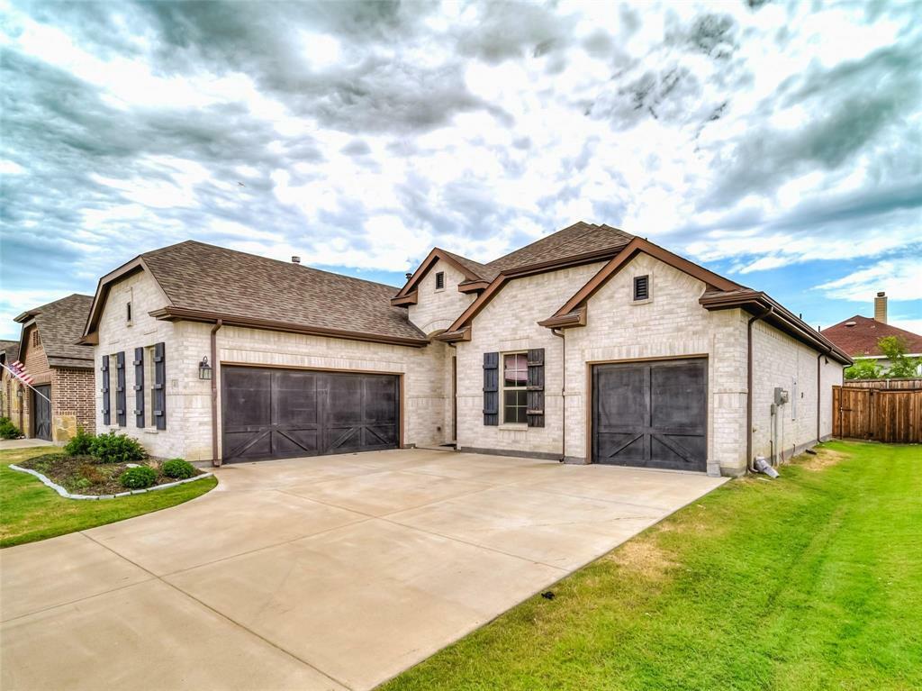 Property Photo: 401 Lake Cove Drive TX 75068