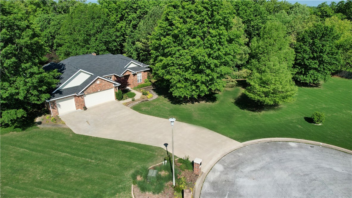 Property Photo: 5002 N Laramie Trail AR 72756