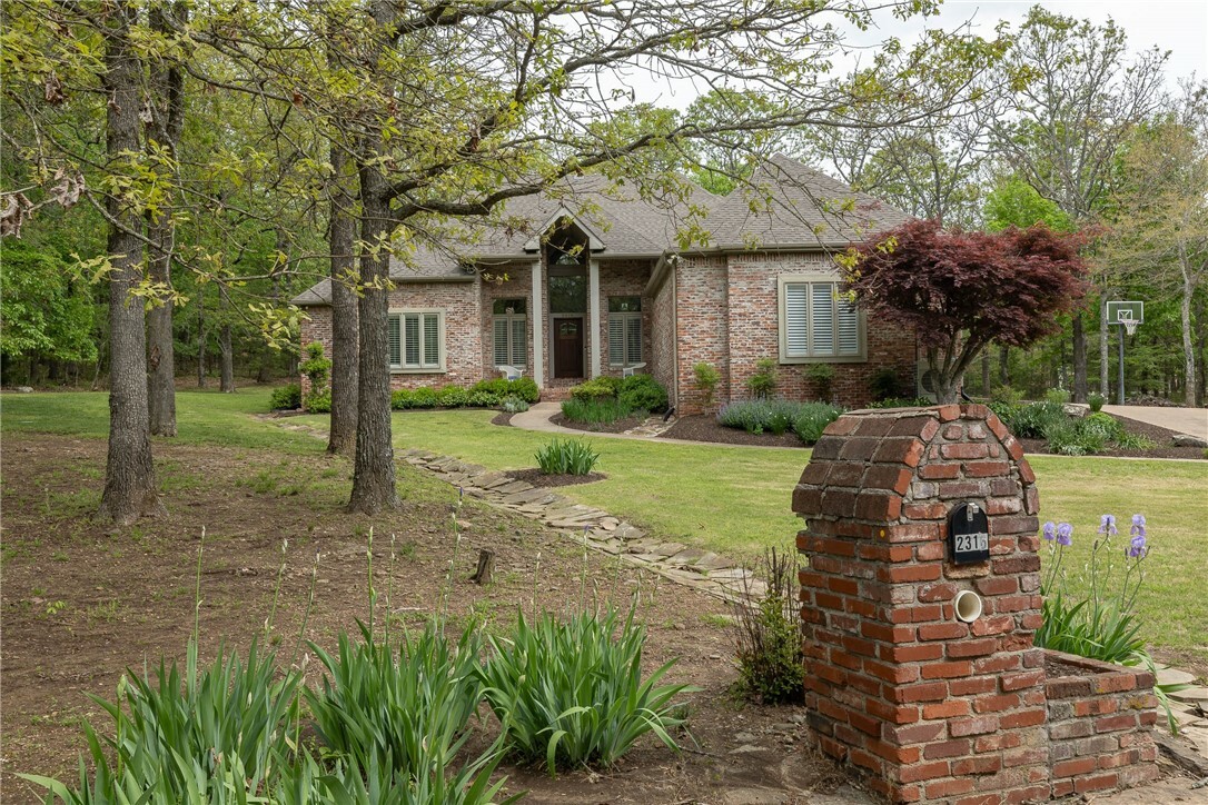 Property Photo: 2316 N Fox Trail AR 72703