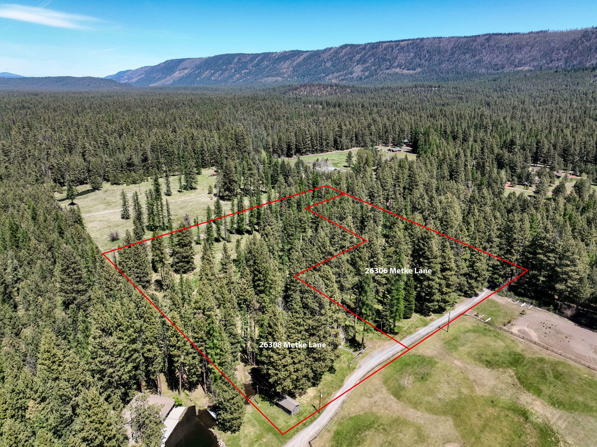 Property Photo: 26306 - 26308 SW Metke Lane OR 97730