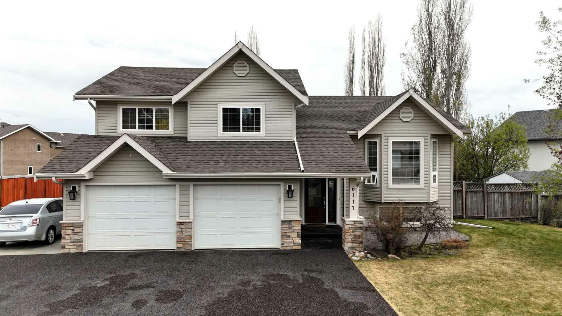 Property Photo: 6117 11 Avenue AB T7E 1Y8