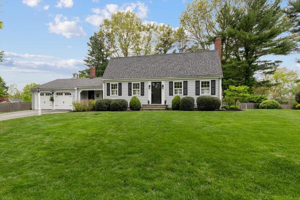 Property Photo: 10 Hoover Rd MA 02043