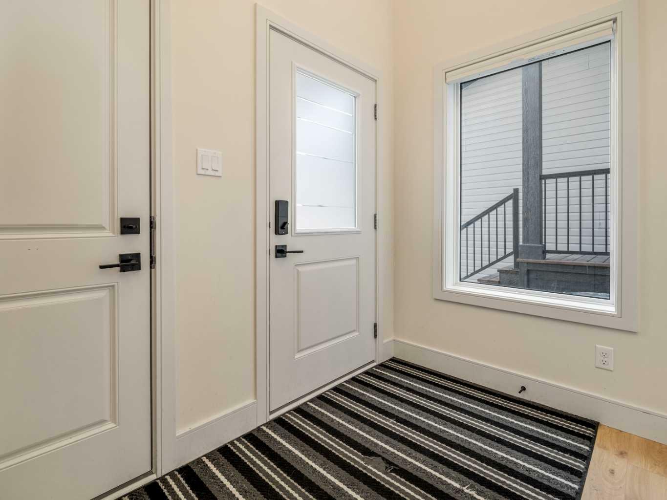 Photo de la propriété: 1108 Coalbrook Place W AB T1J 5W7