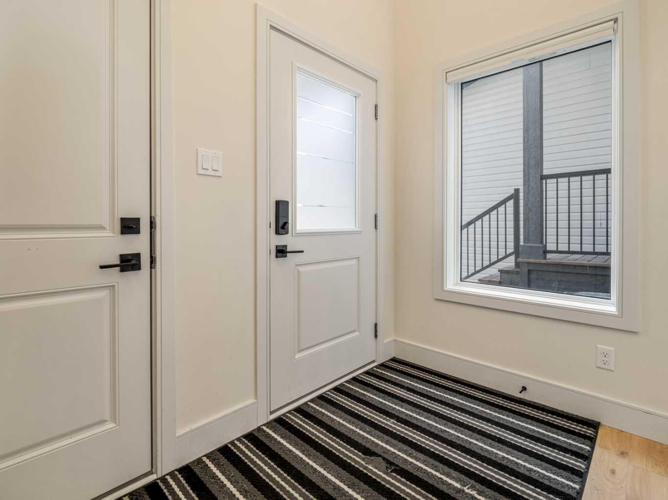 Photo de la propriété: 1108 Coalbrook Place W AB T1J 5W7