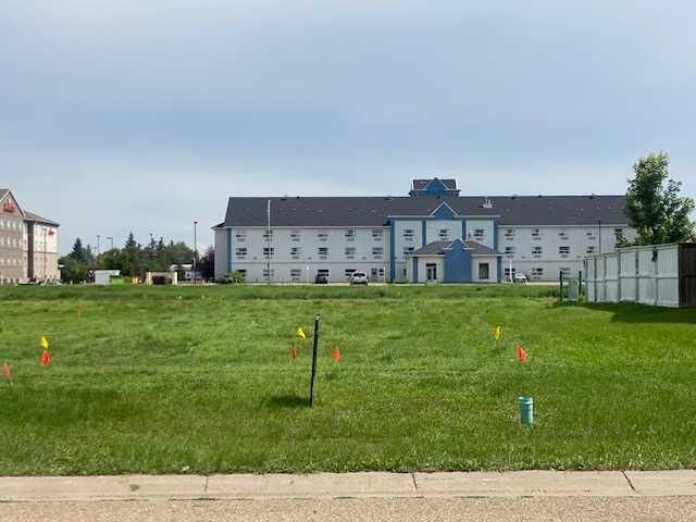 140 Upland Avenue  Brooks AB T1R 1N1 photo