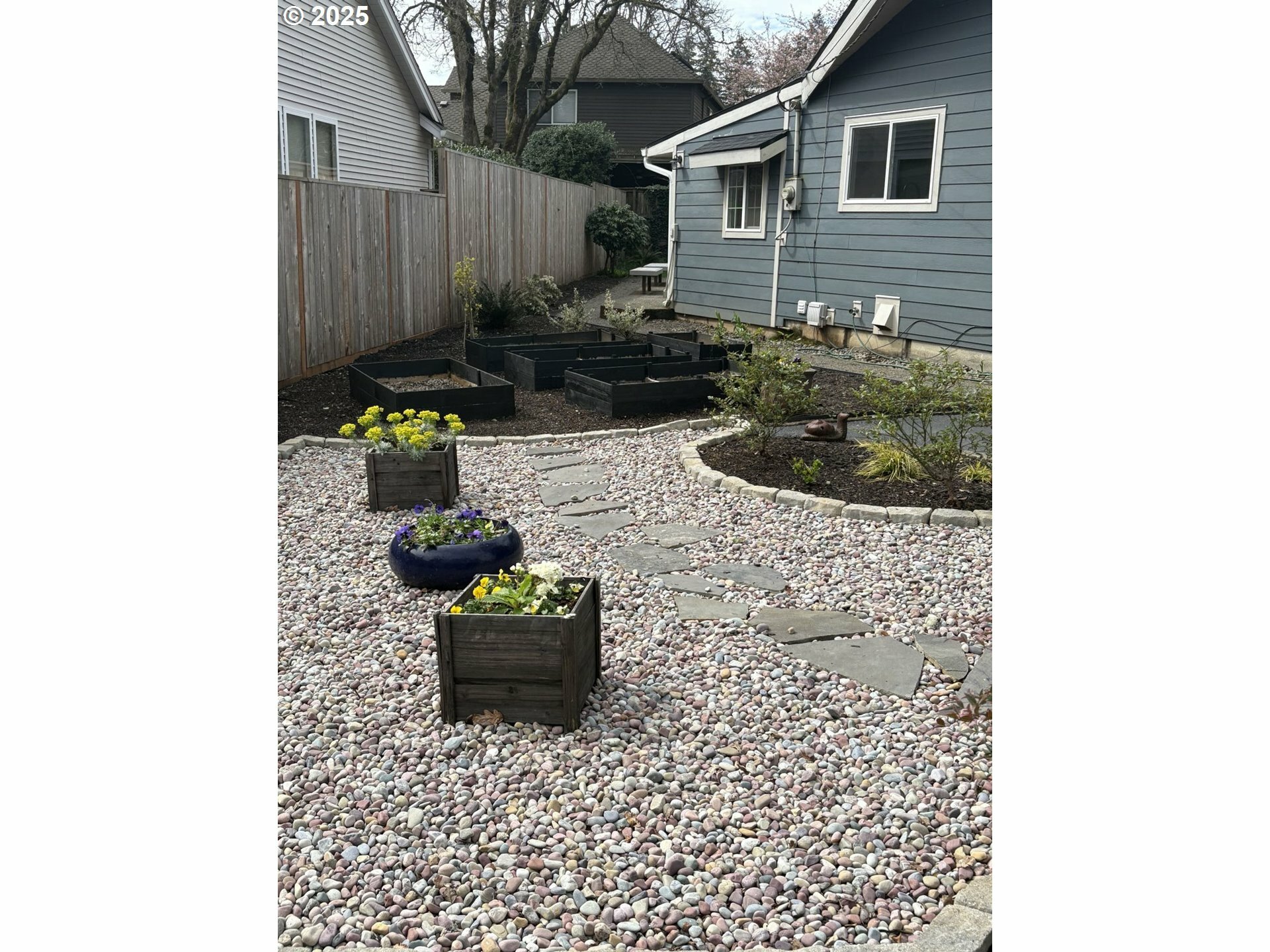 Property Photo: 4884 Lamont Way OR 97035