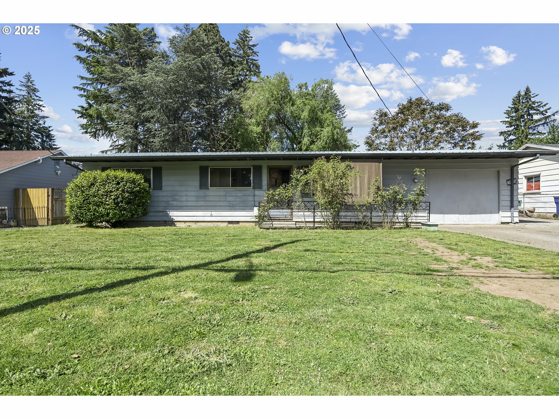 1437 SE 140th Ave  Portland OR 97233 photo