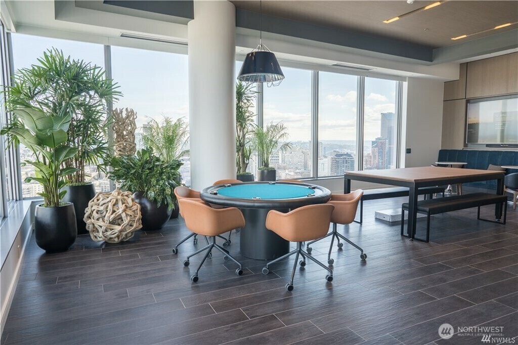 Property Photo: 1808 Minor Avenue 801 WA 98101