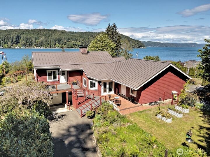 Property Photo:  8820 E State Route 106  WA 98592 