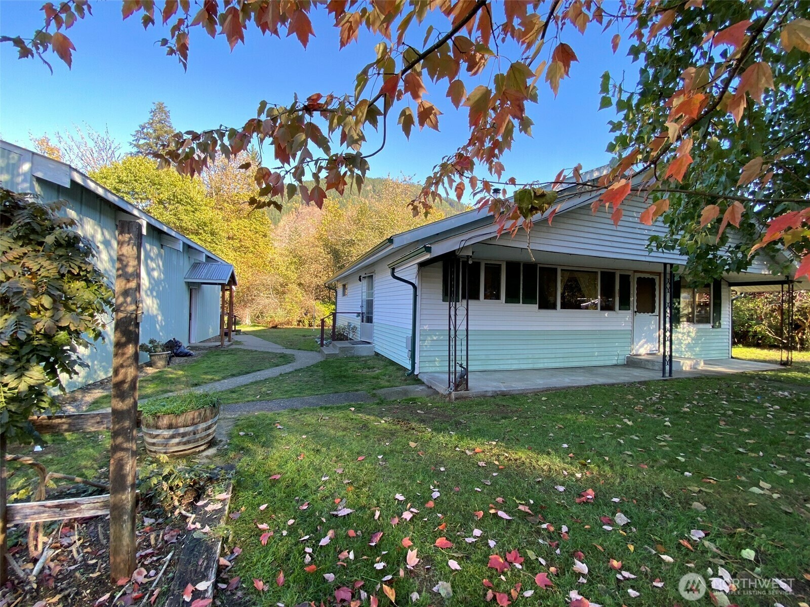 Property Photo:  752  Clear Creek Rd.  WA 98241 