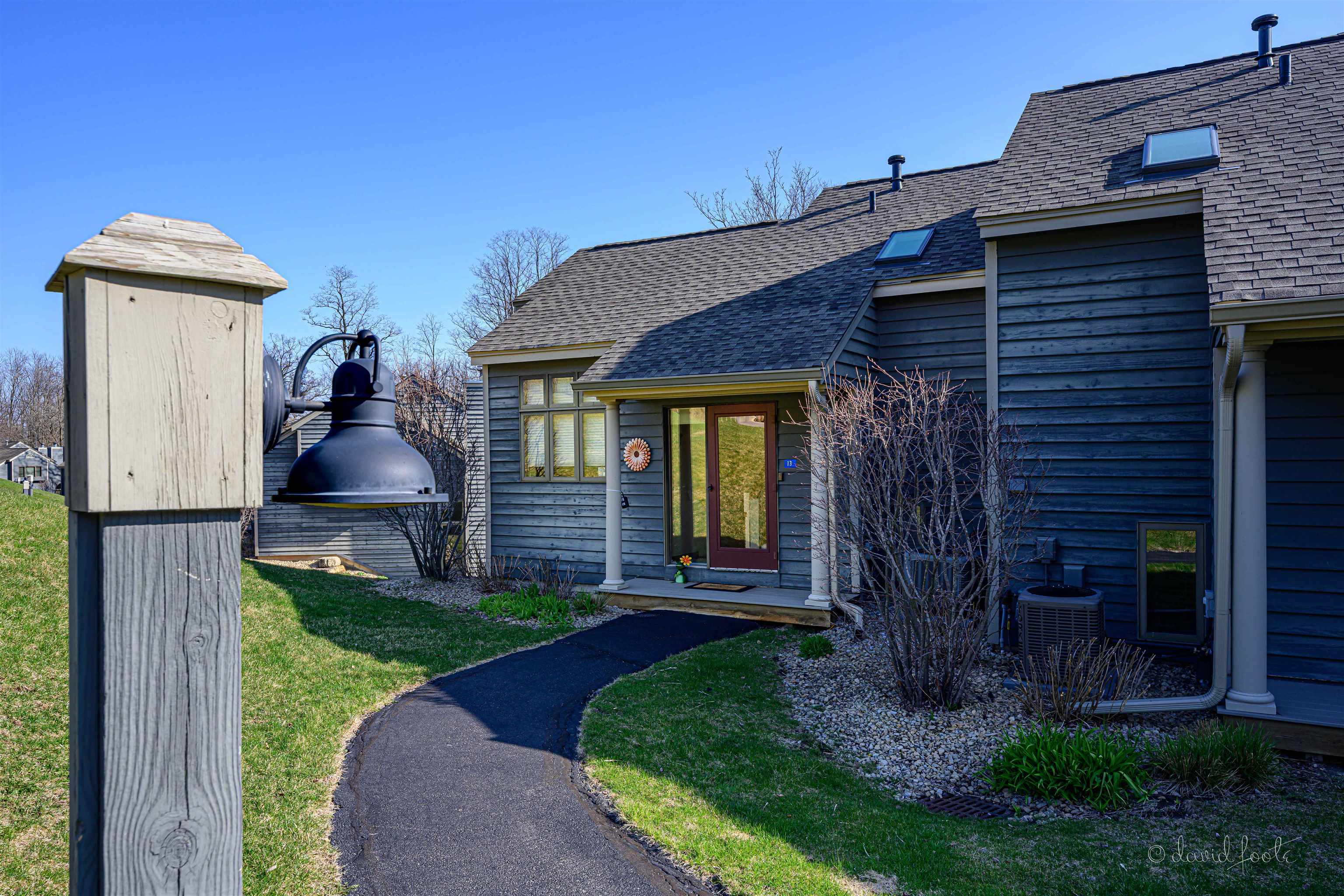 Property Photo: 13 Valleywood Lane IL 61036