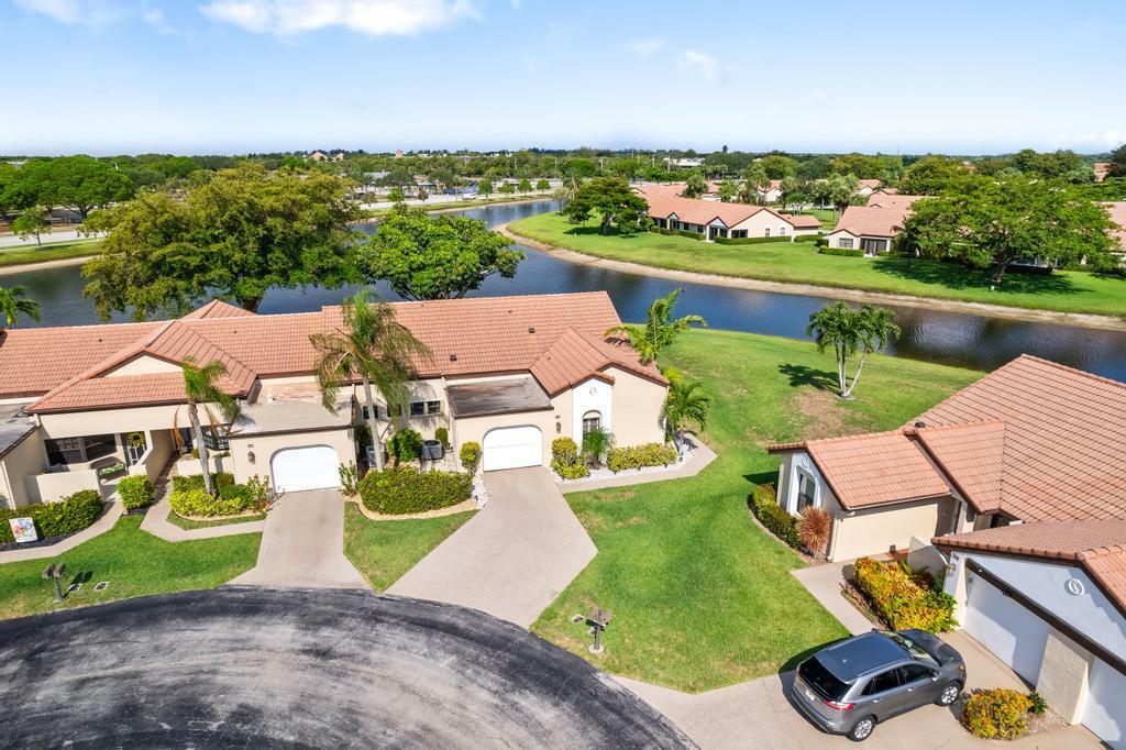 Property Photo: 8410 Mooring Circle FL 33472