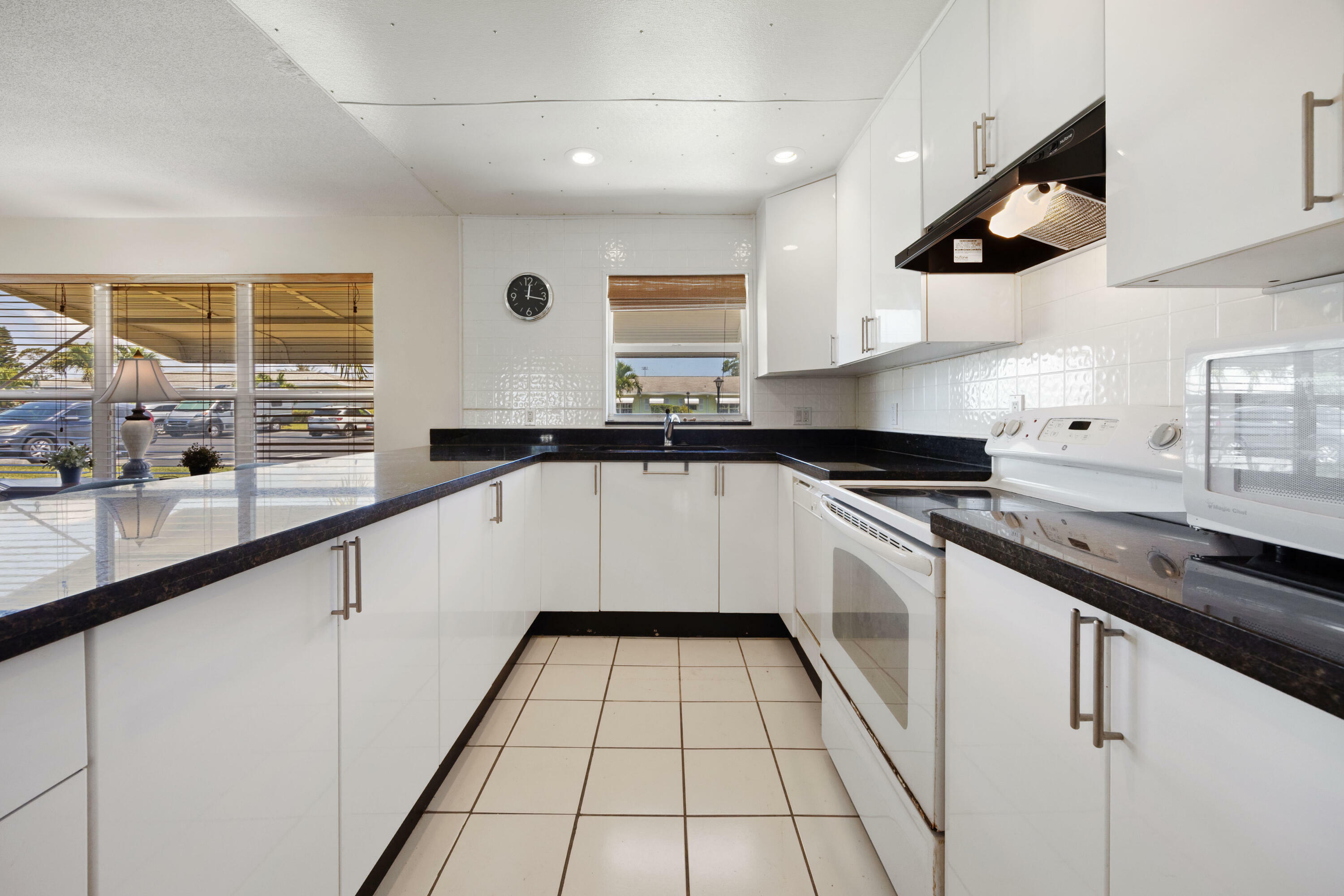 Property Photo: 210 South Boulevard C FL 33435