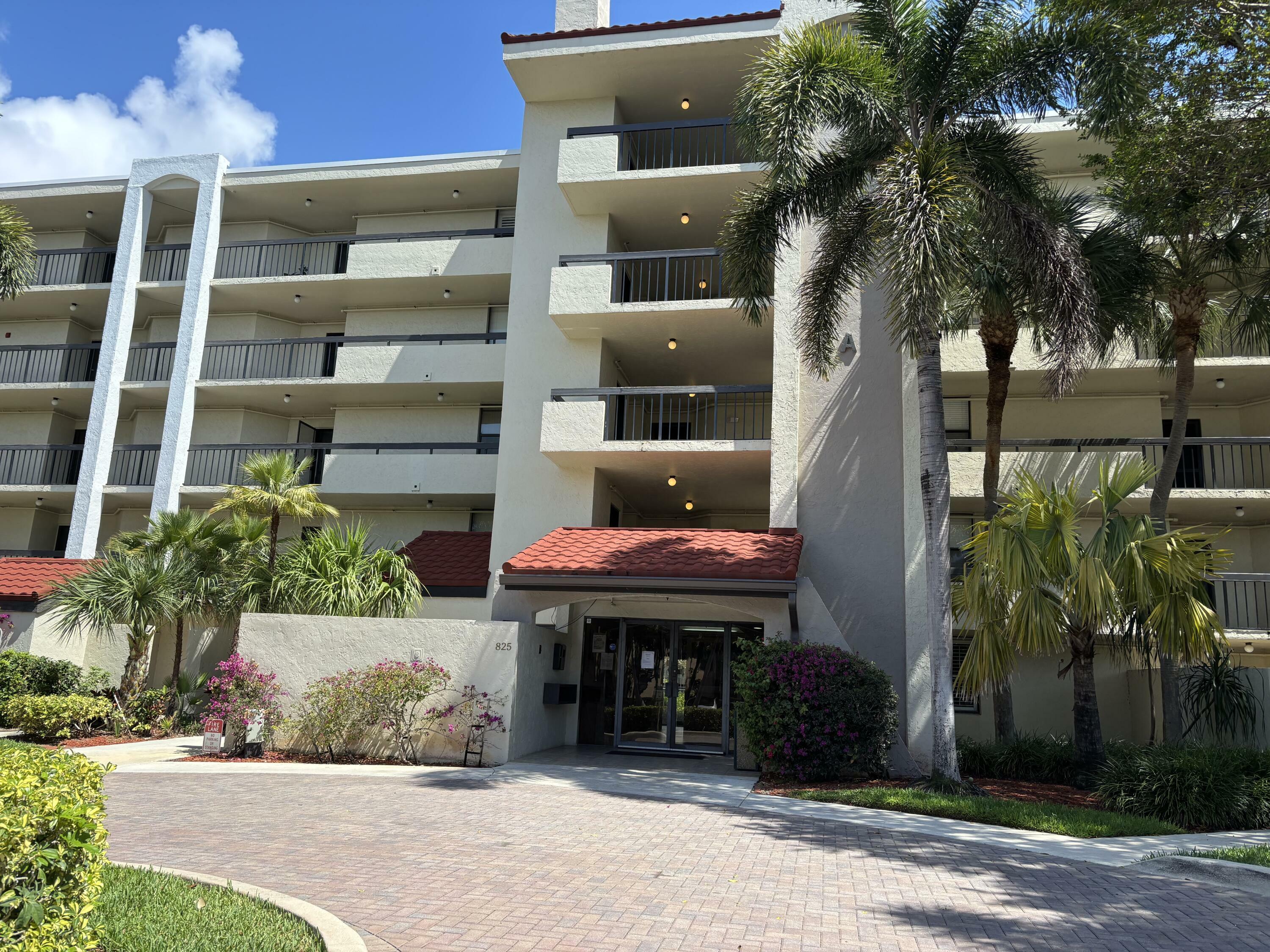 Property Photo: 825 Egret Circle 205 FL 33444