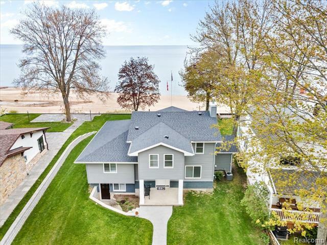 5444 Lakeshore Road  Fort Gratiot Twp MI 48059 photo