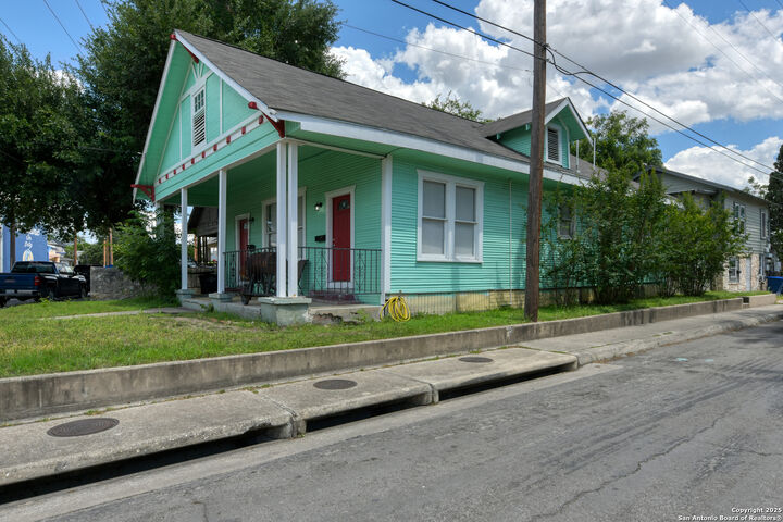 Property Photo: 120 W Highland TX 78210