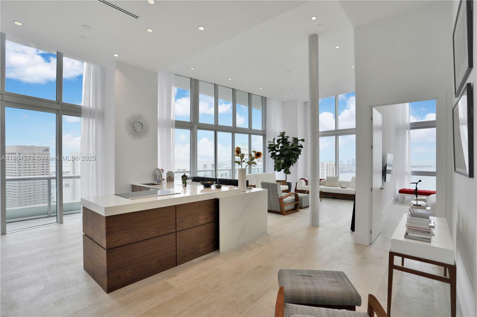 Property Photo: 495 Brickell Ave 4102 FL 33131