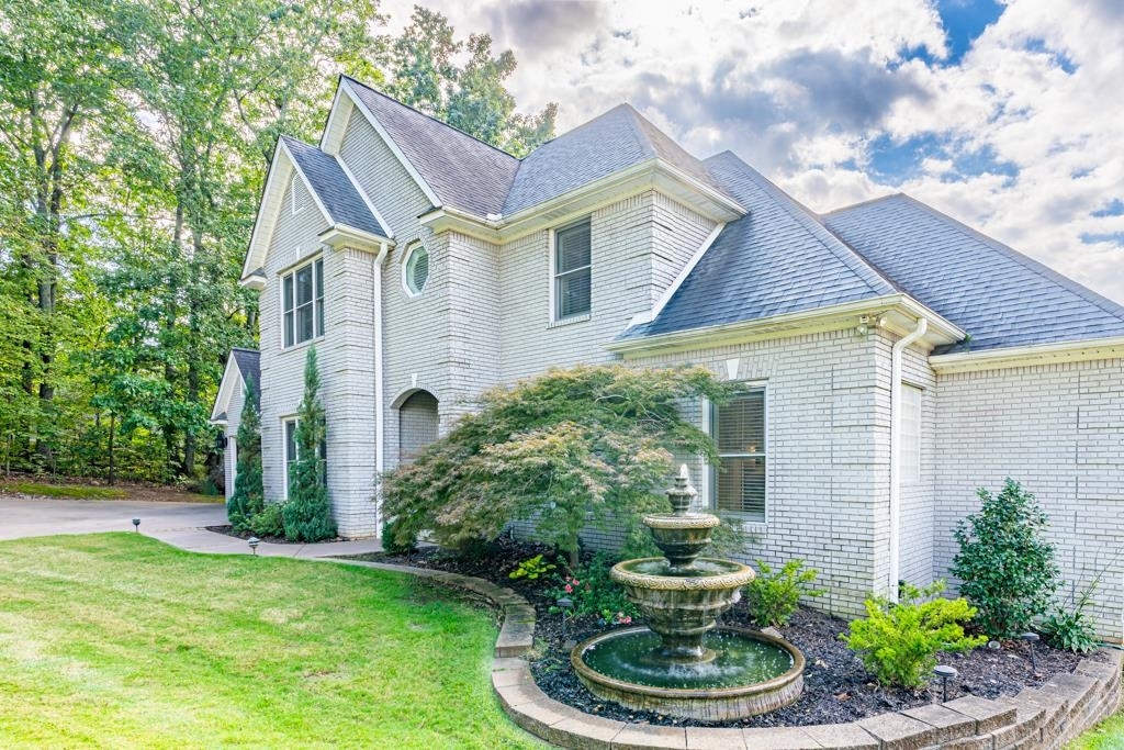 Property Photo: 365 Millstream Cove Rd AL 35661 - MUSCLE S