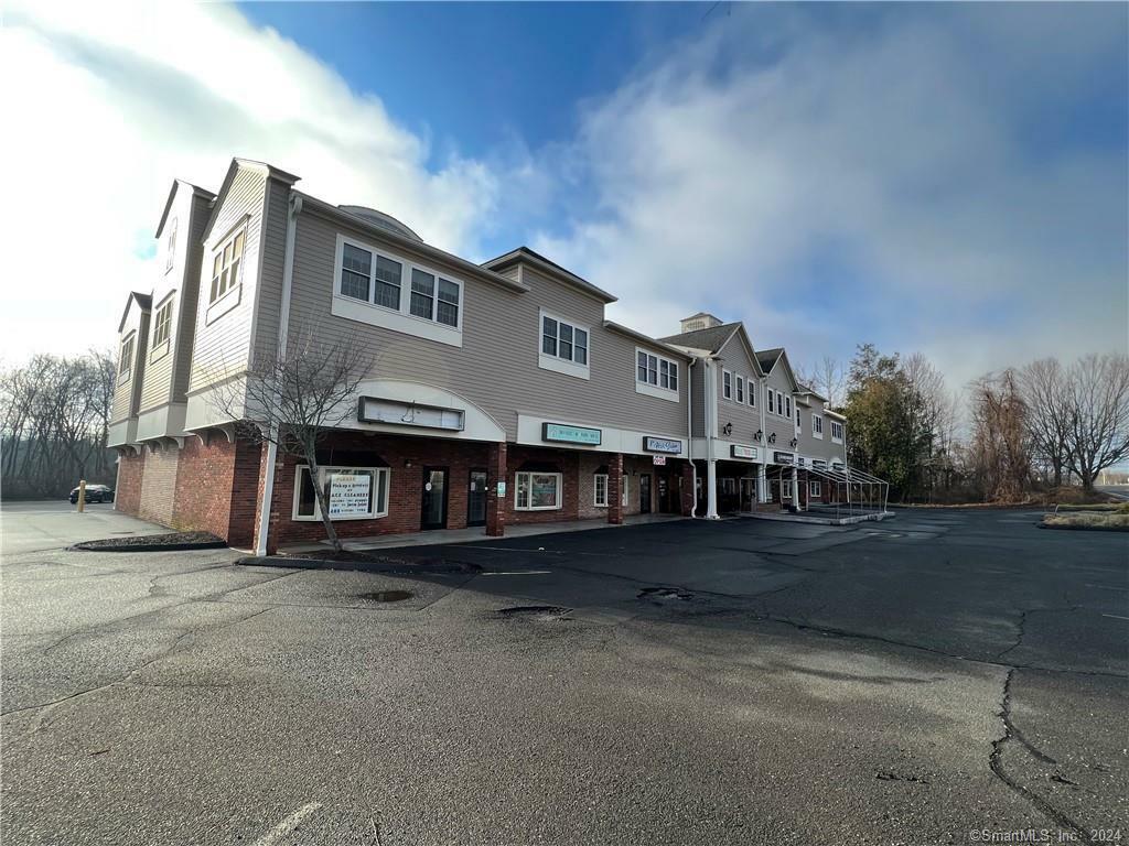Property Photo:  500 Monroe Turnpike 1/2-6  CT 06468 