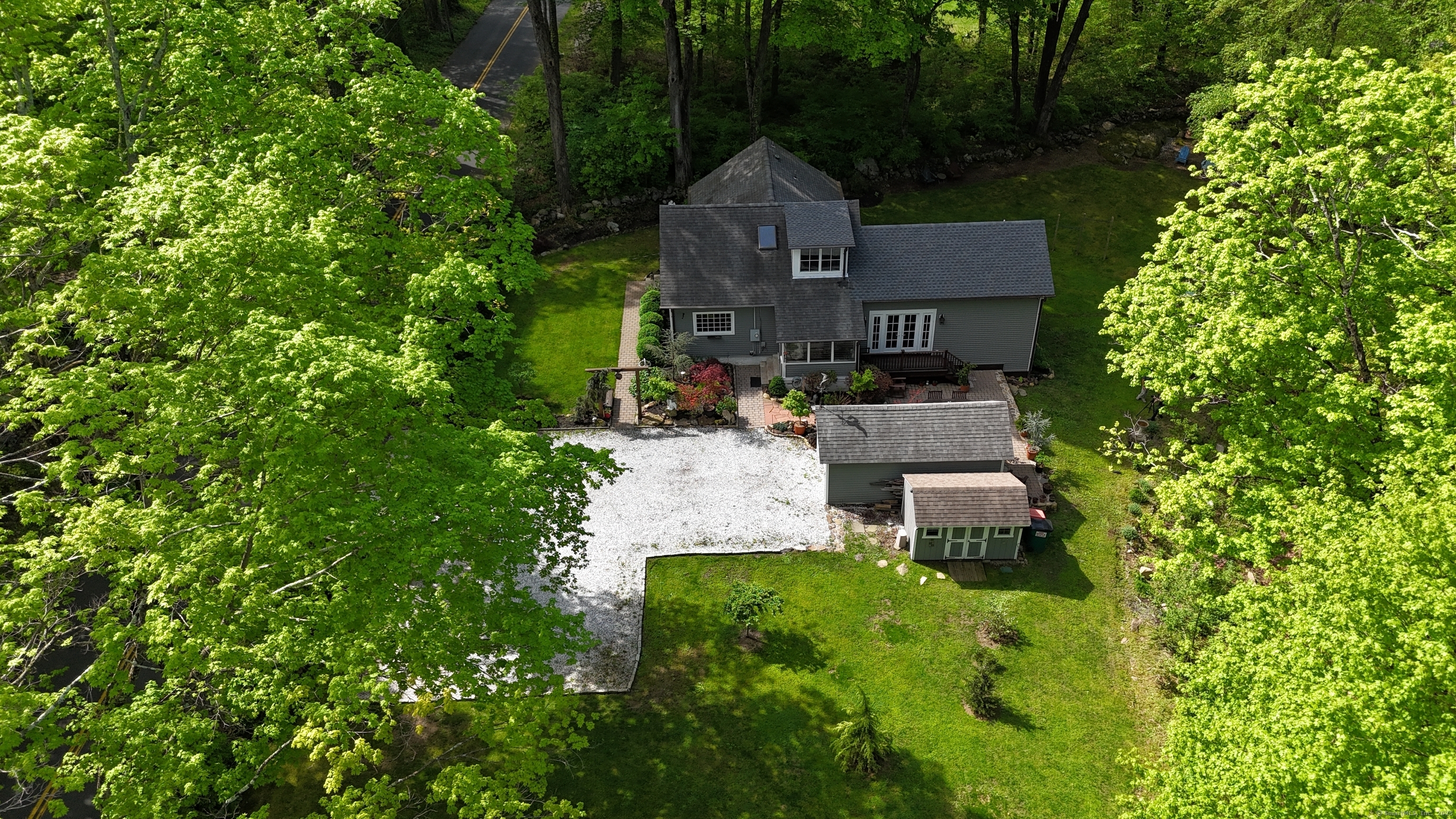 Property Photo: 471 Newtown Turnpike CT 06896