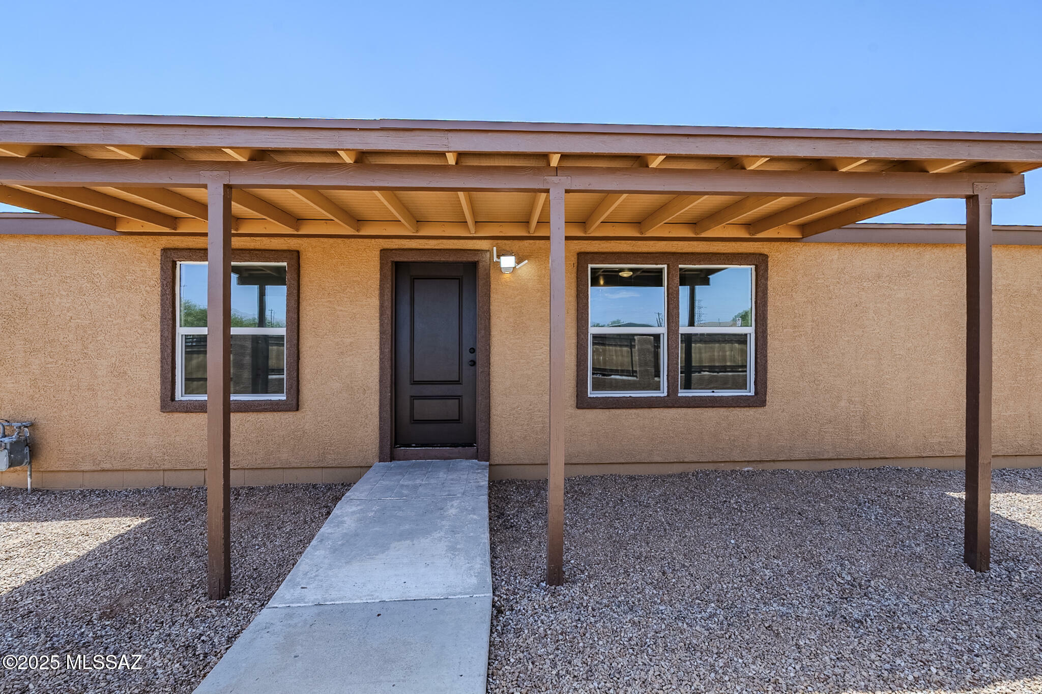 Property Photo: 865 W Green Street AZ 85745