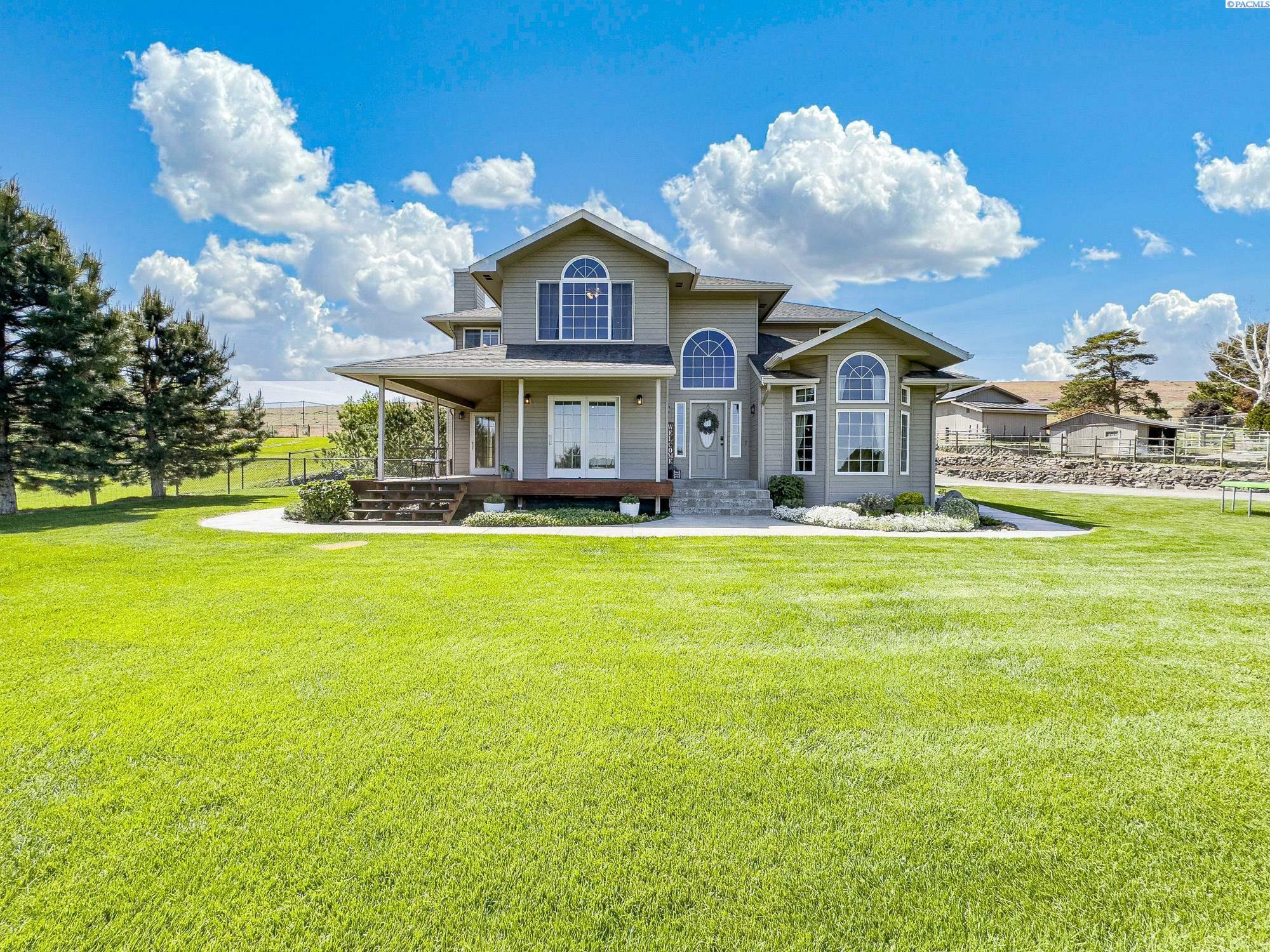 42207 E Carlsbad Ct  West Richland WA 99352 photo