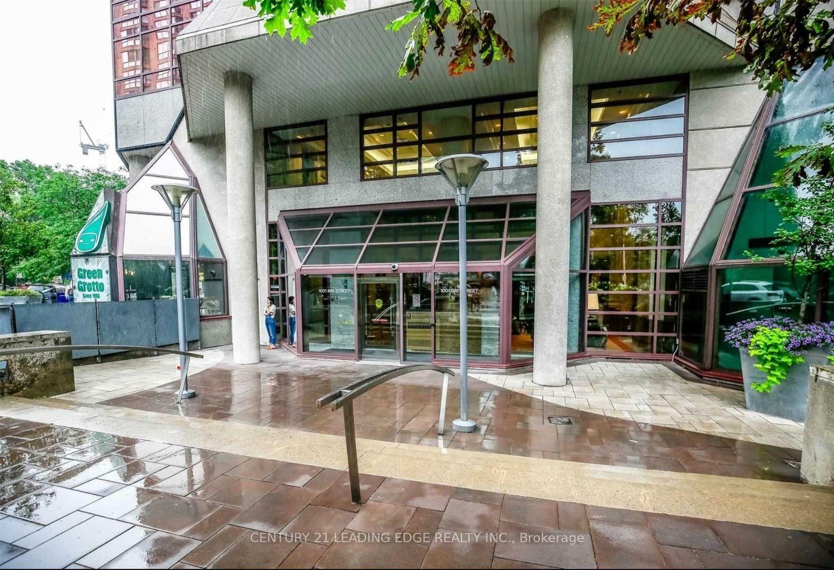 Property Photo: 1001 Bay Street 1308 ON M5S 3A6