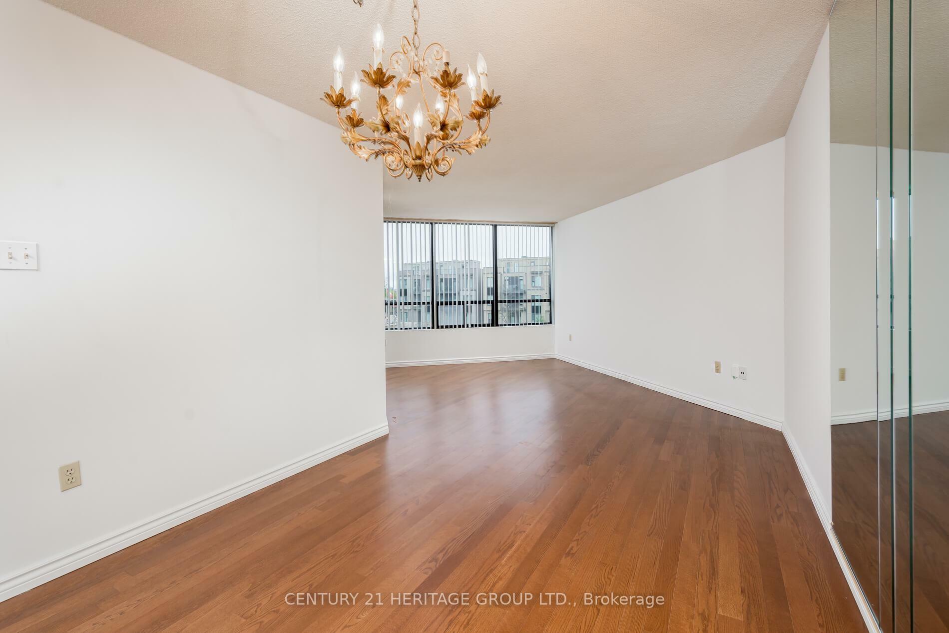 Photo de la propriété: 7420 Bathurst Street S 306 ON L4J 6X4