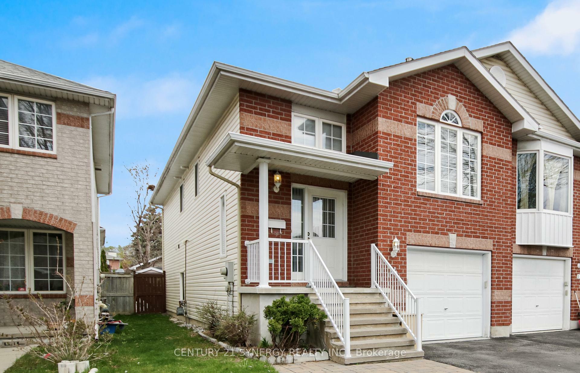 Property Photo: 14 Splinter Crescent ON K2B 1B2