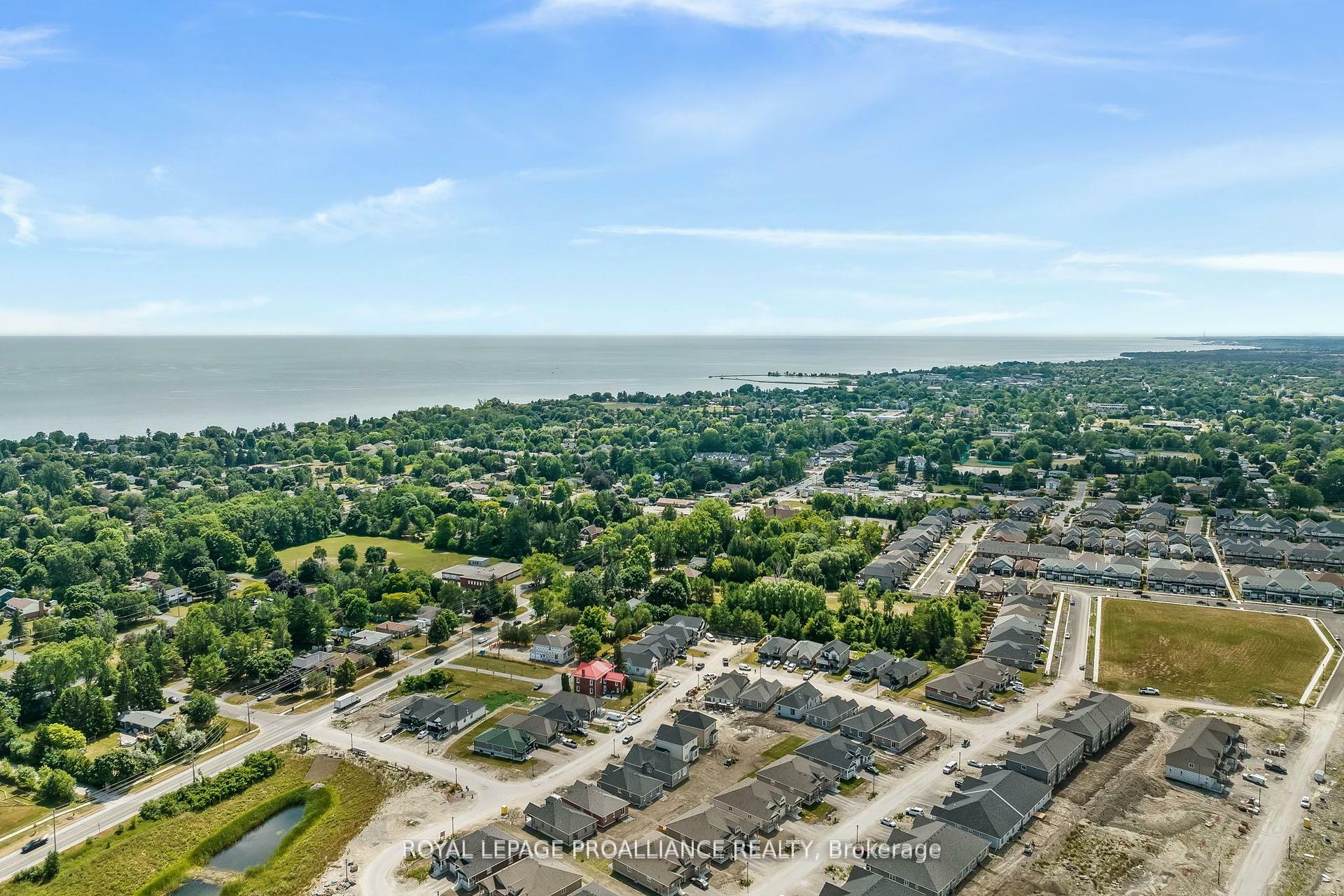 Photo de la propriété: 473 Joseph Gale Street ON K9A 3N3