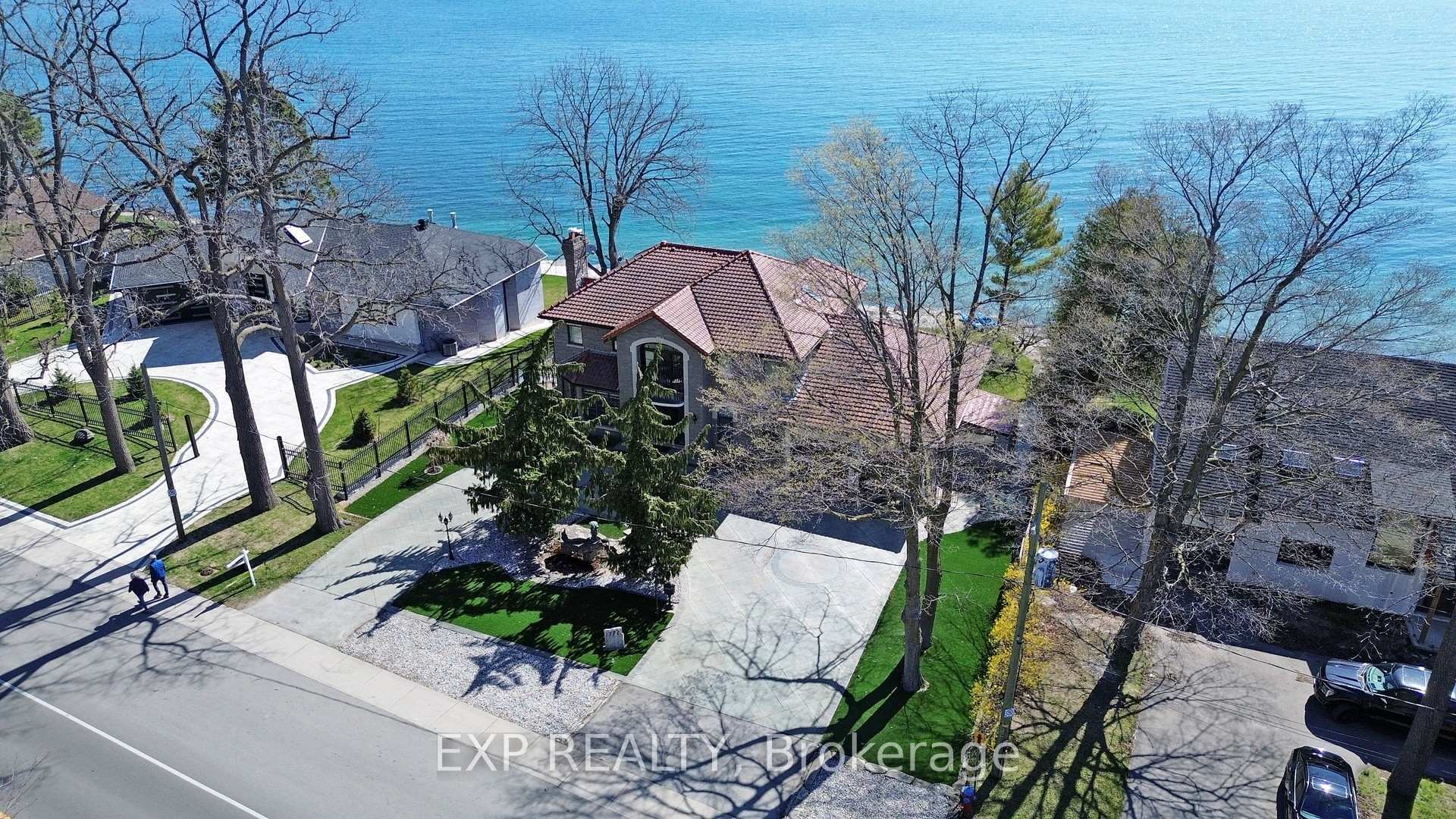 1372 Lakeshore Road  Oakville ON L6L 1G2 photo