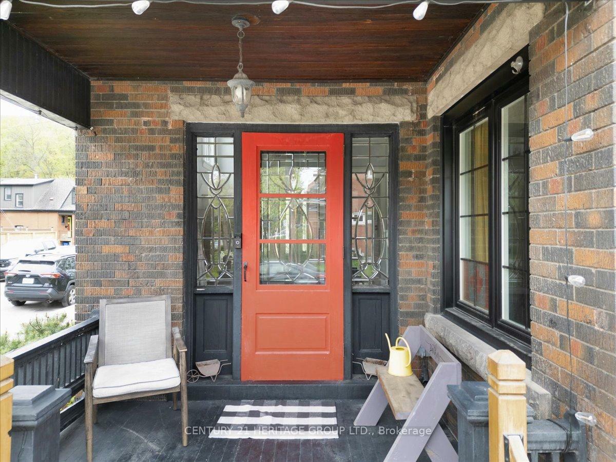 Property Photo: 130 Cumberland Avenue ON L8M 1Z3