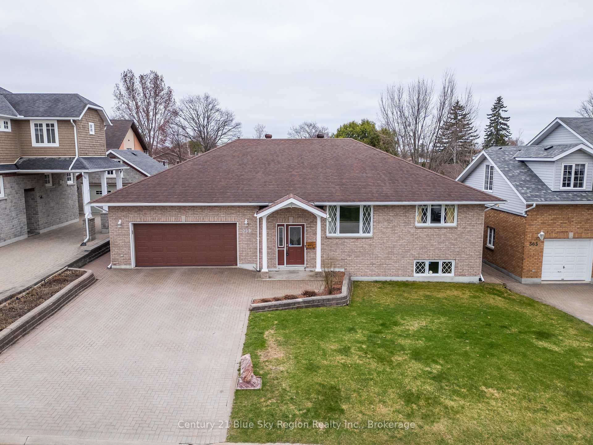 Photo de la propriété: 355 Elmwood Avenue ON P1B 9N4