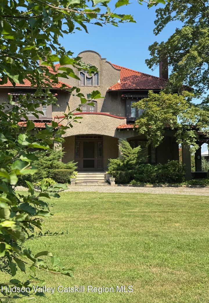 Property Photo: 2323 US Route 9 NY 12534