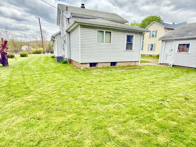 Property Photo: 554 Oakland Drive PA 16365