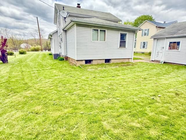 Property Photo: 554 Oakland Drive PA 16365