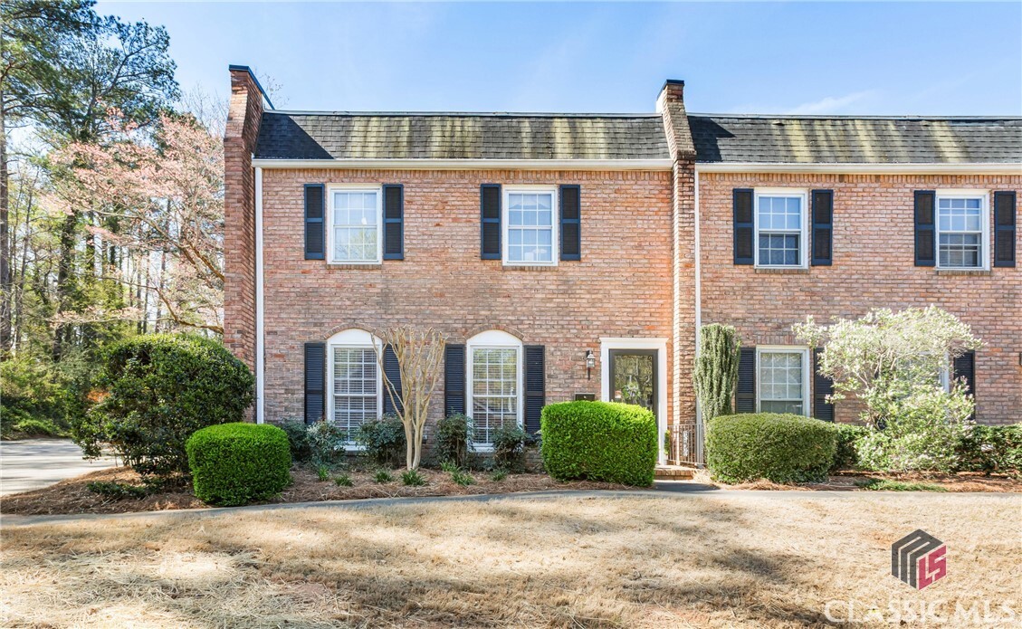 Property Photo:  7 S Stratford Drive  GA 30605 