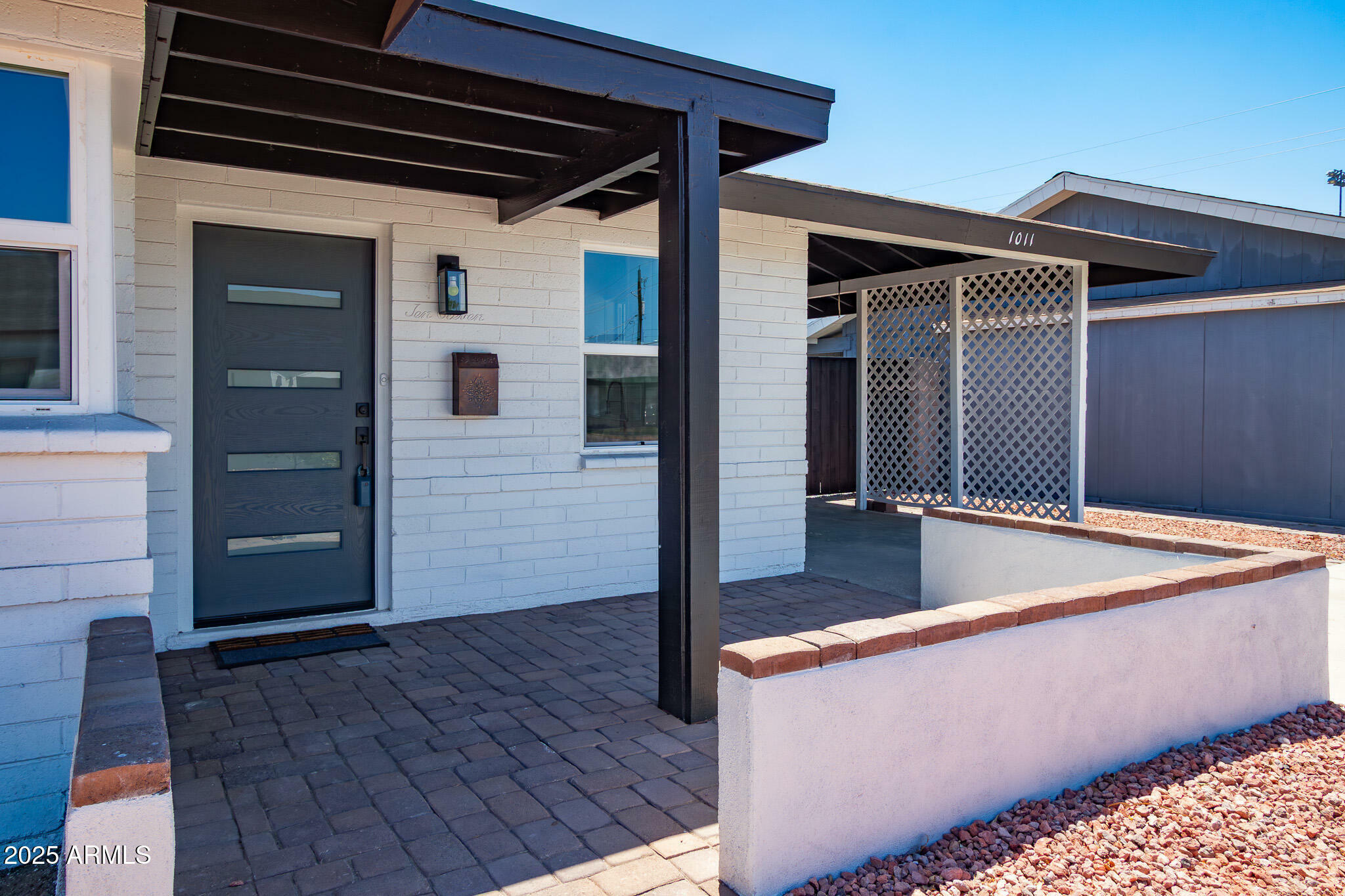 Property Photo: 1011 W Weldon Avenue AZ 85013