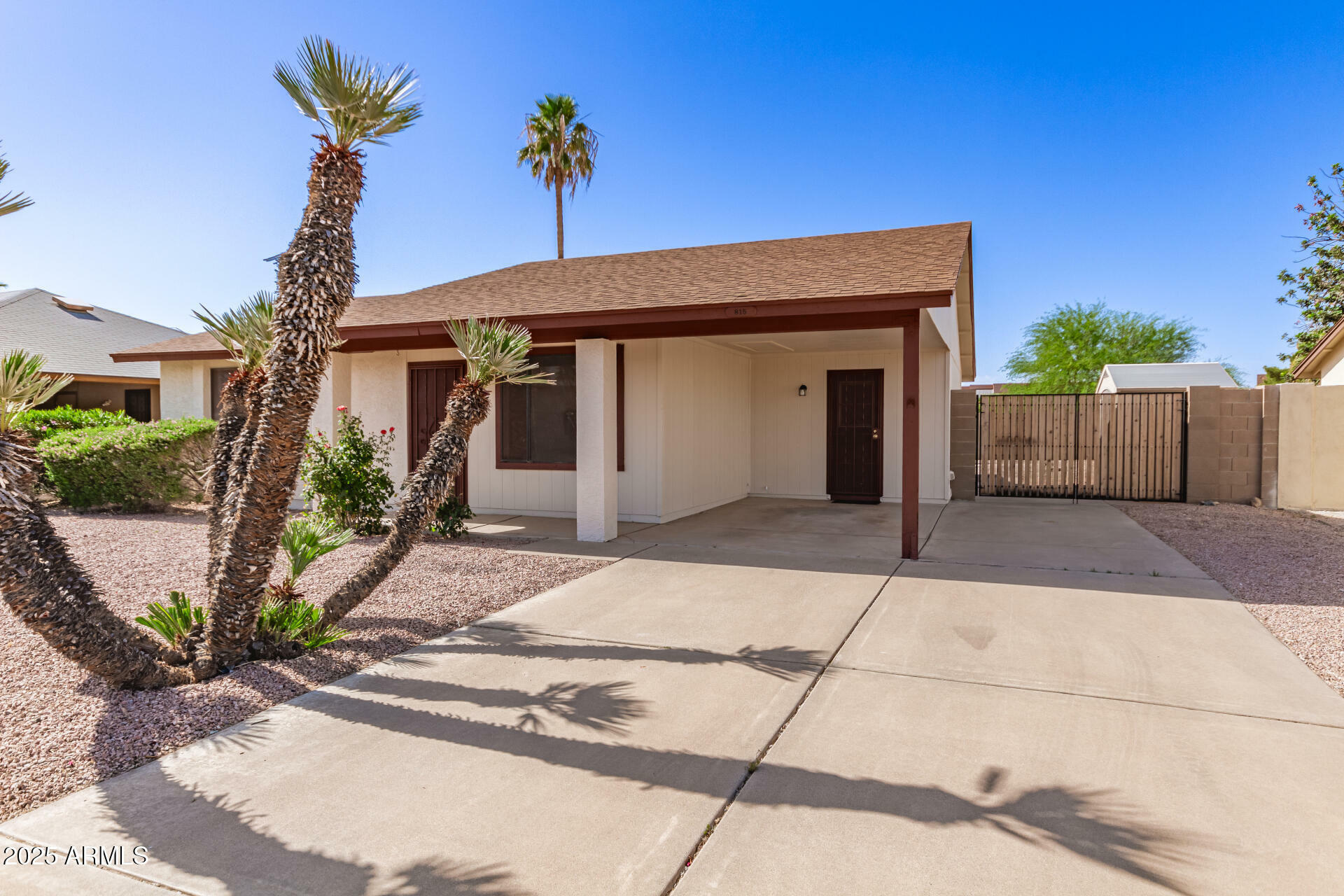 Property Photo: 815 W El Prado Road AZ 85225