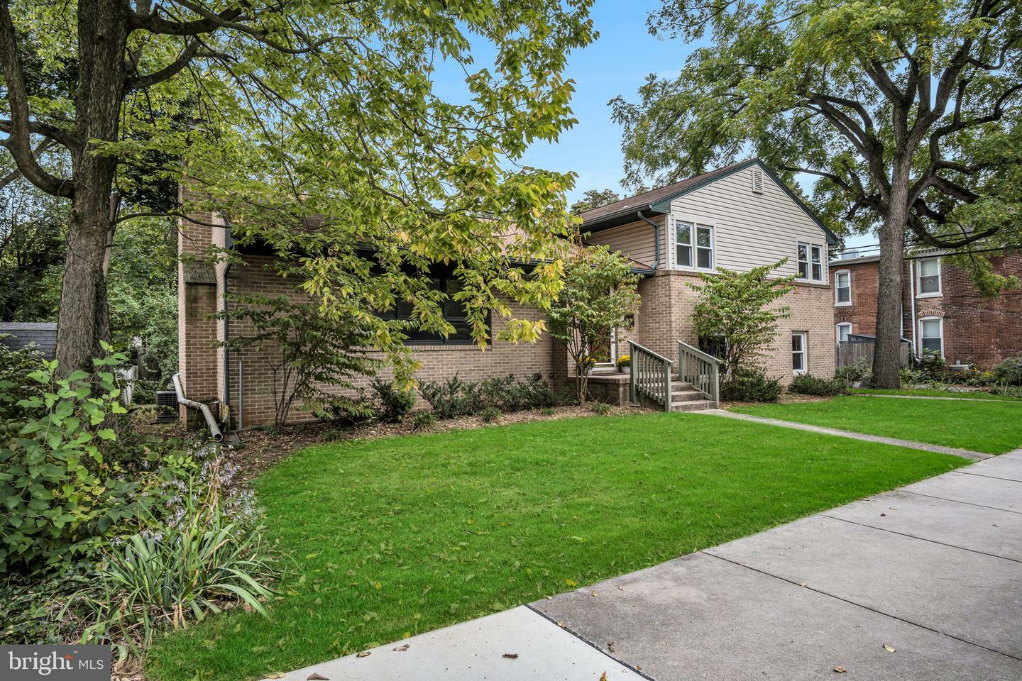 Property Photo: 225 S West Street PA 17013