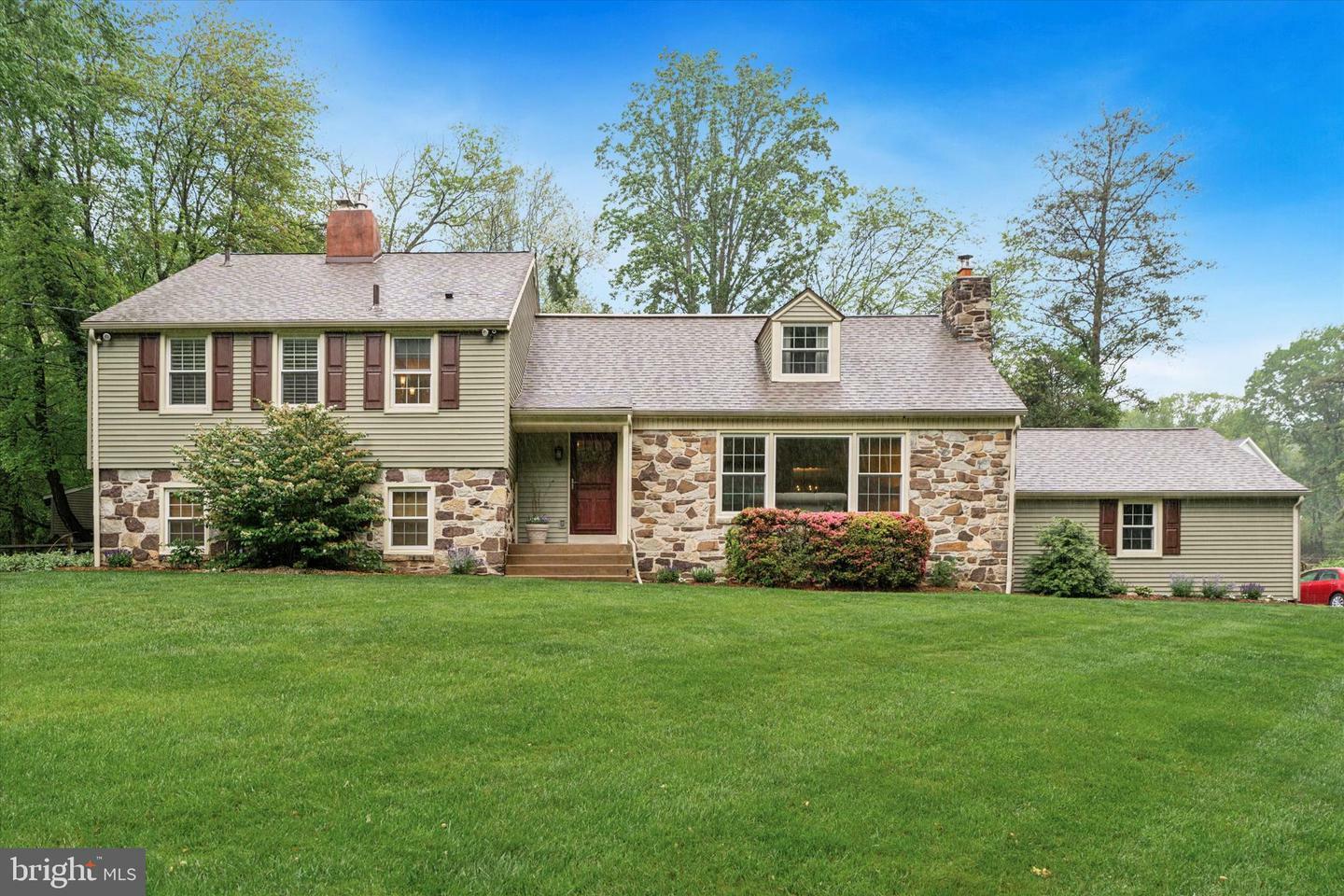 Property Photo: 701 King Of Prussia Road PA 19087
