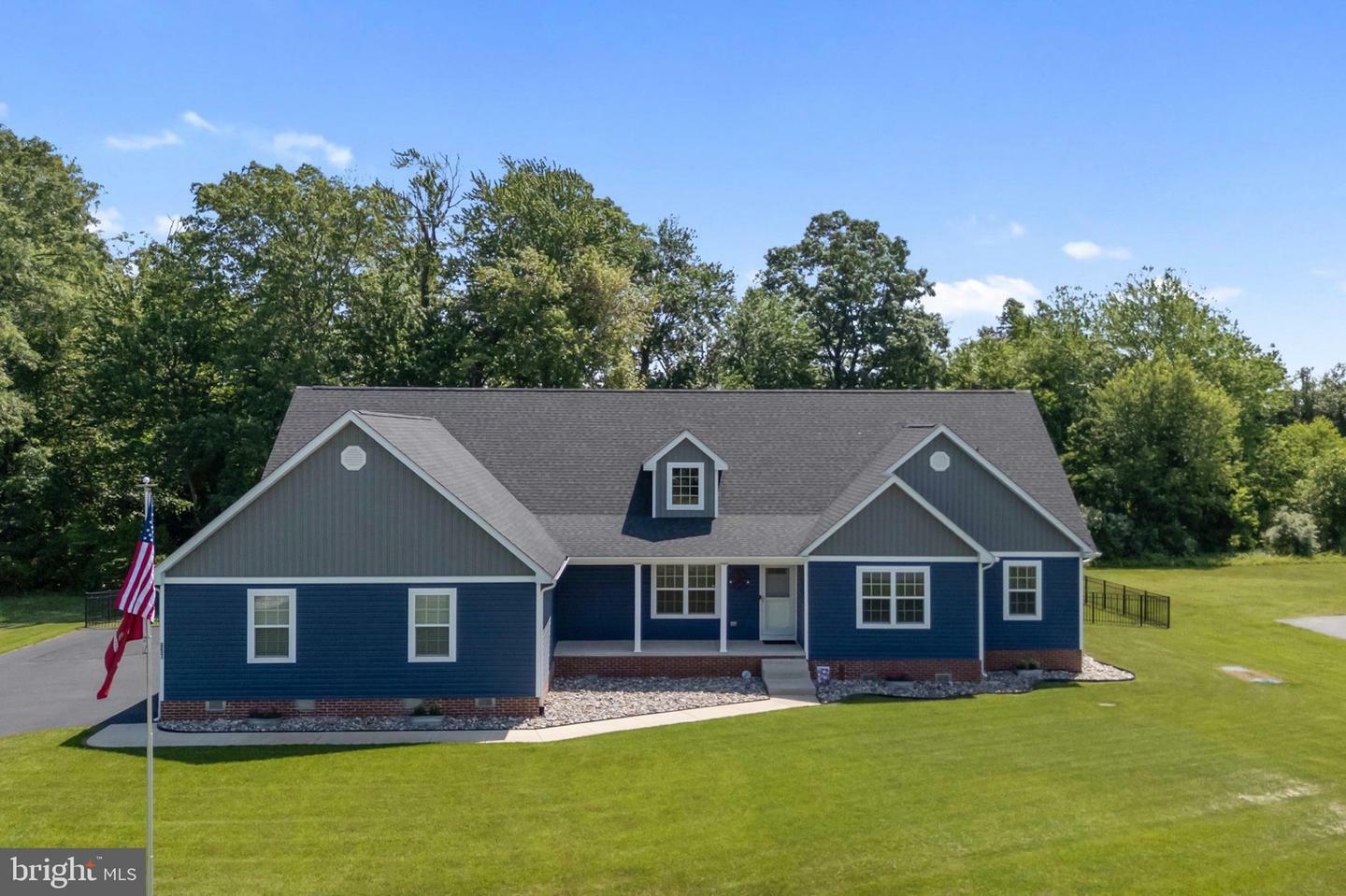 Property Photo: 657 Golf Links Lane DE 19962